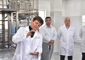 Глава Администрации Долгопрудного Кочетинина А.Д. посетила производственные цеха компании «Дентал-Косметик-Рус»