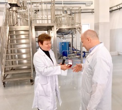 Глава Администрации Долгопрудного Кочетинина А.Д. посетила производственные цеха компании «Дентал-Косметик-Рус»